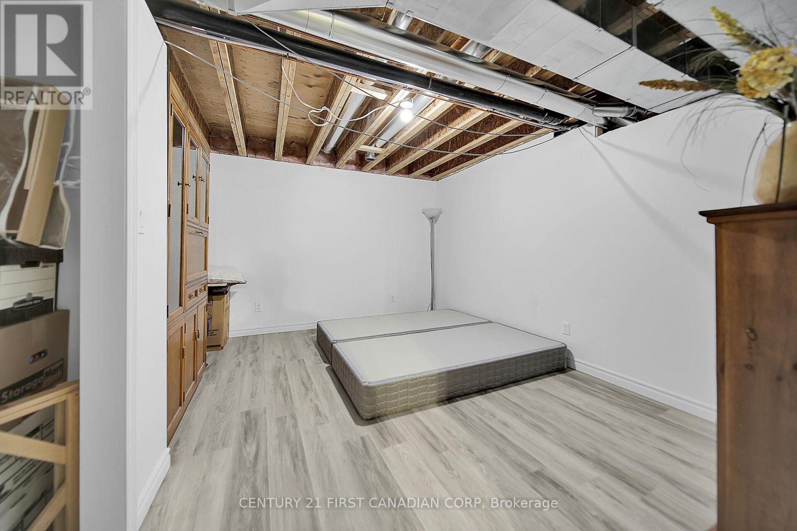 42580 Roberts Line Property Photo 31