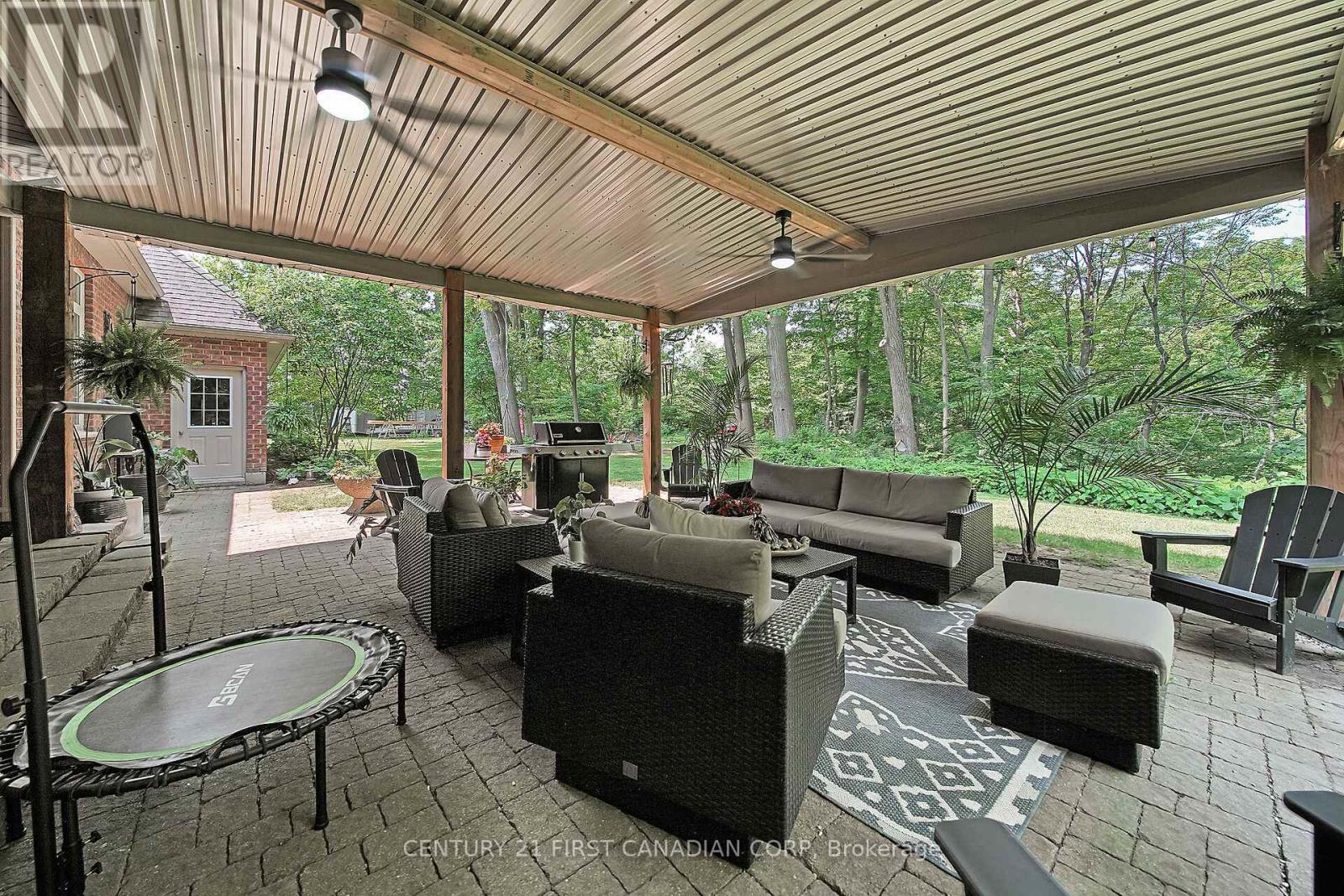 42580 Roberts Line Property Photo 38