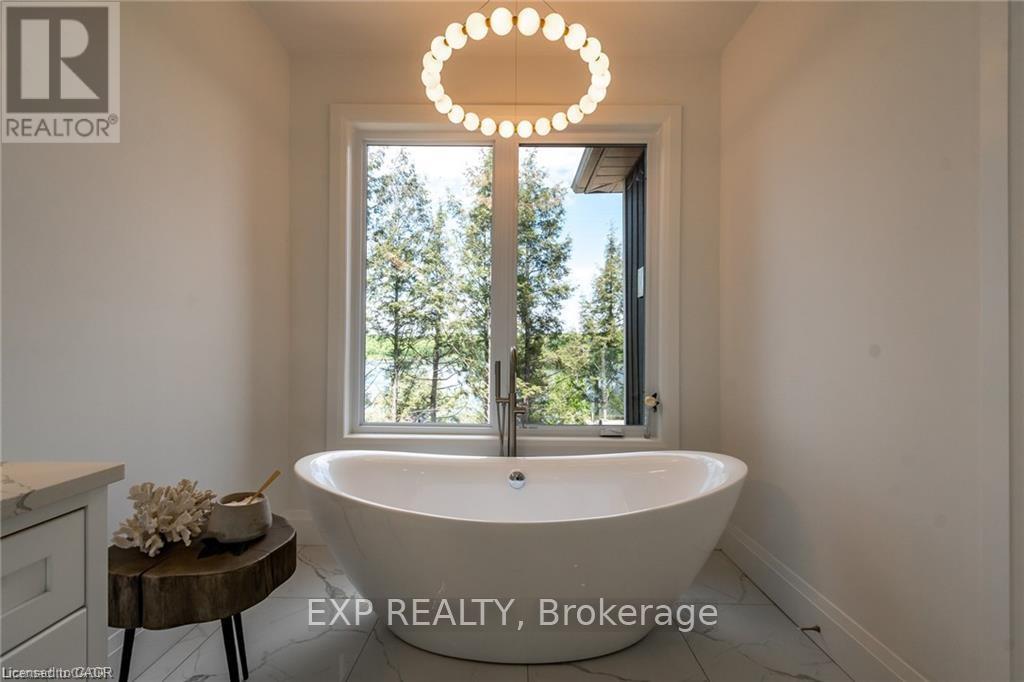 1052 Walton Avenue Property Photo 23