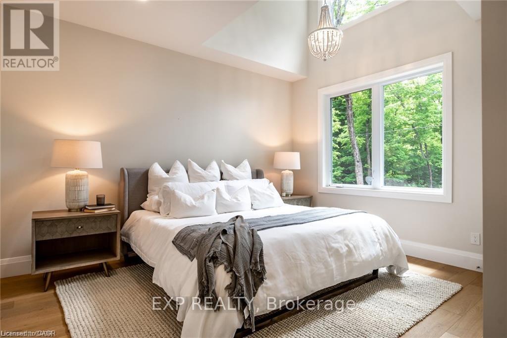 1052 Walton Avenue Property Photo 25