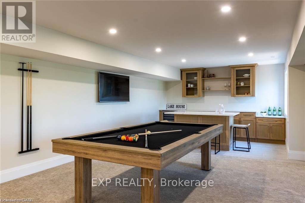 1052 Walton Avenue Property Photo 32