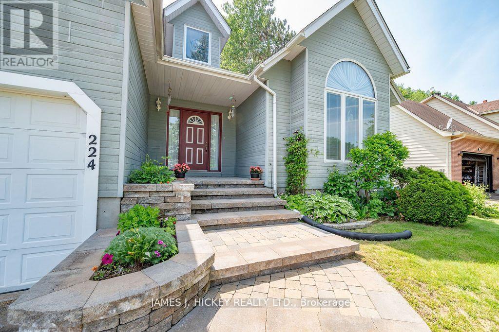 224 Thomas Street Property Photo 3