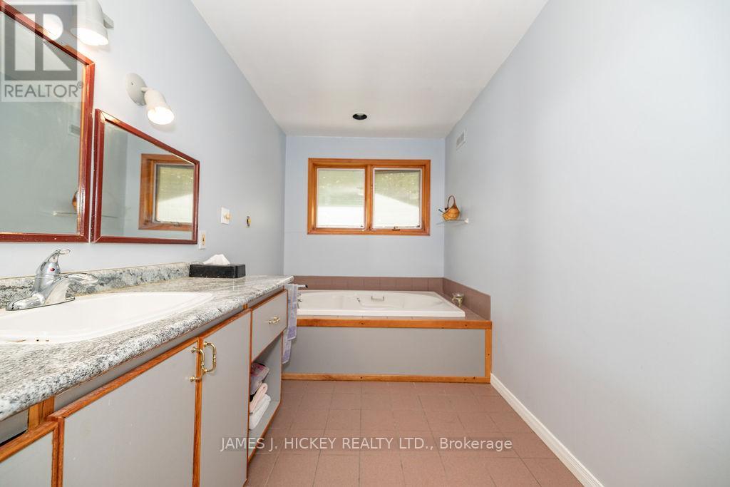 224 Thomas Street Property Photo 22