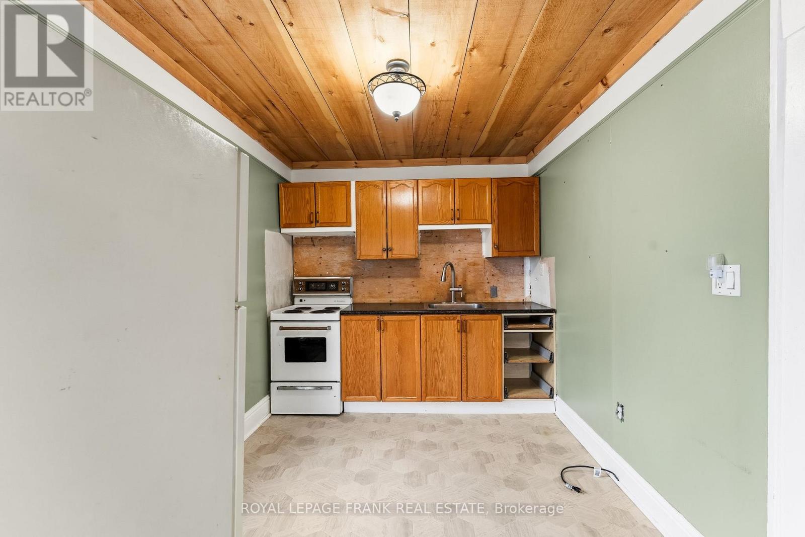 36 Mill Street Property Photo 7