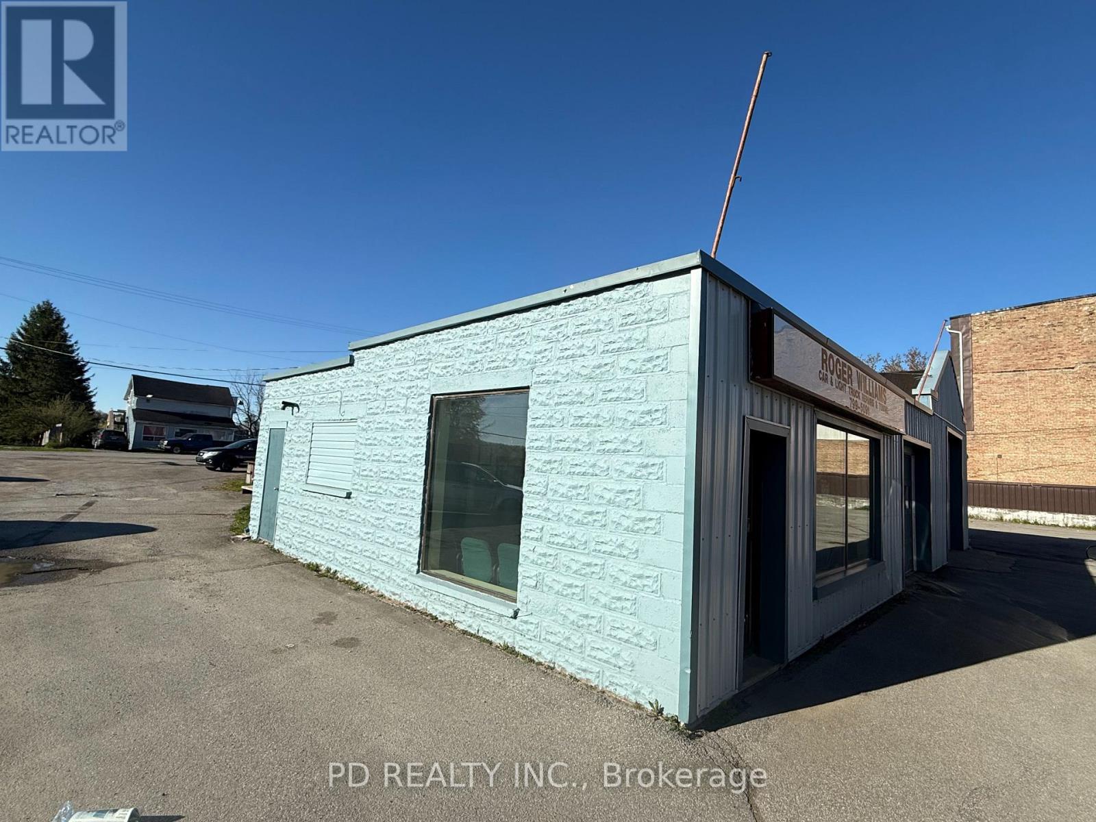 40 King Street E Property Photo 6