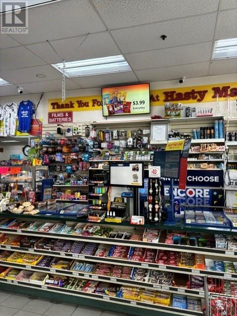 210 MOHAWK ROAD E