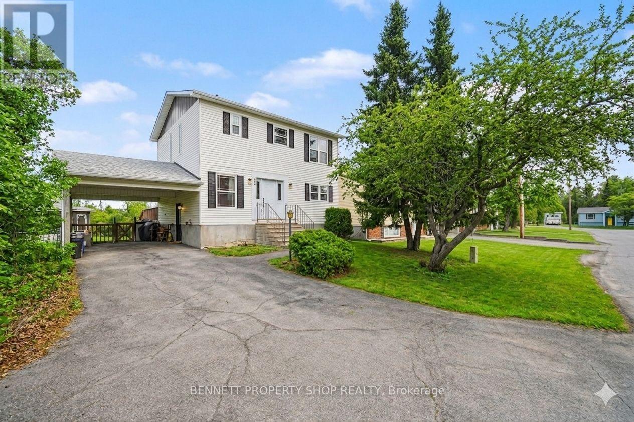 22 Poole Creek Crescent Property Photo 1