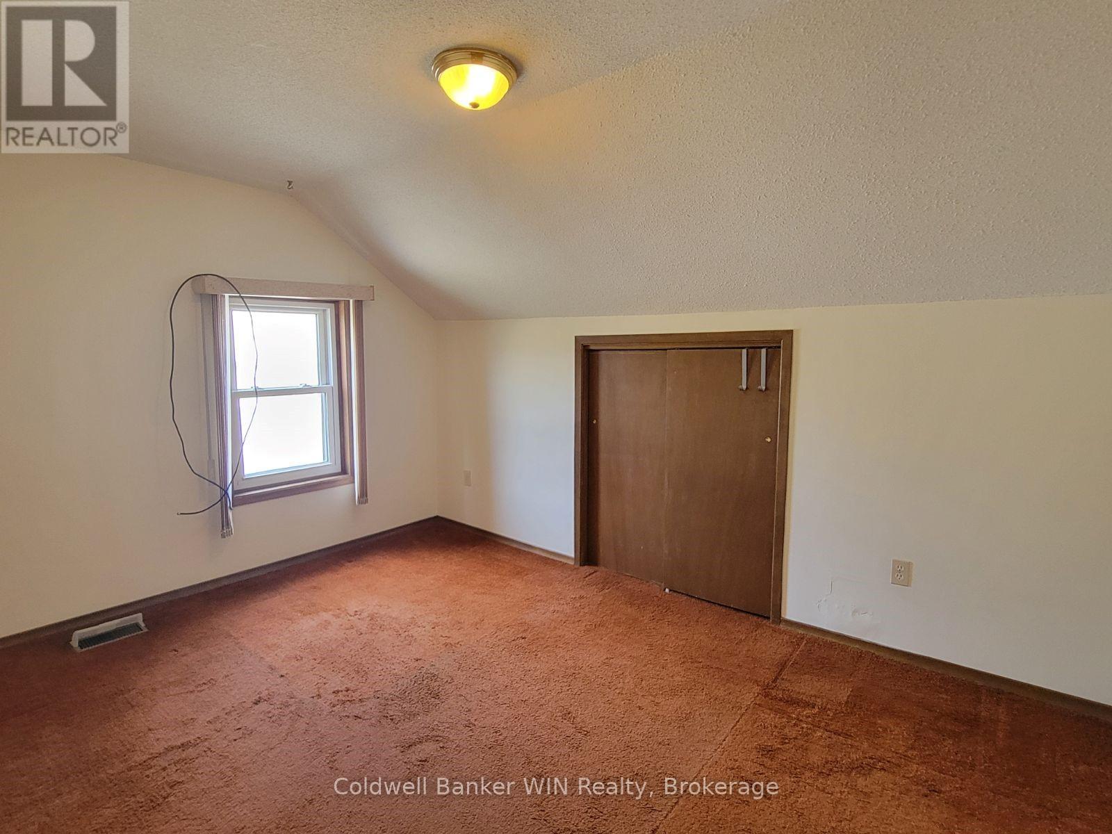 120 King Street E Property Photo 13