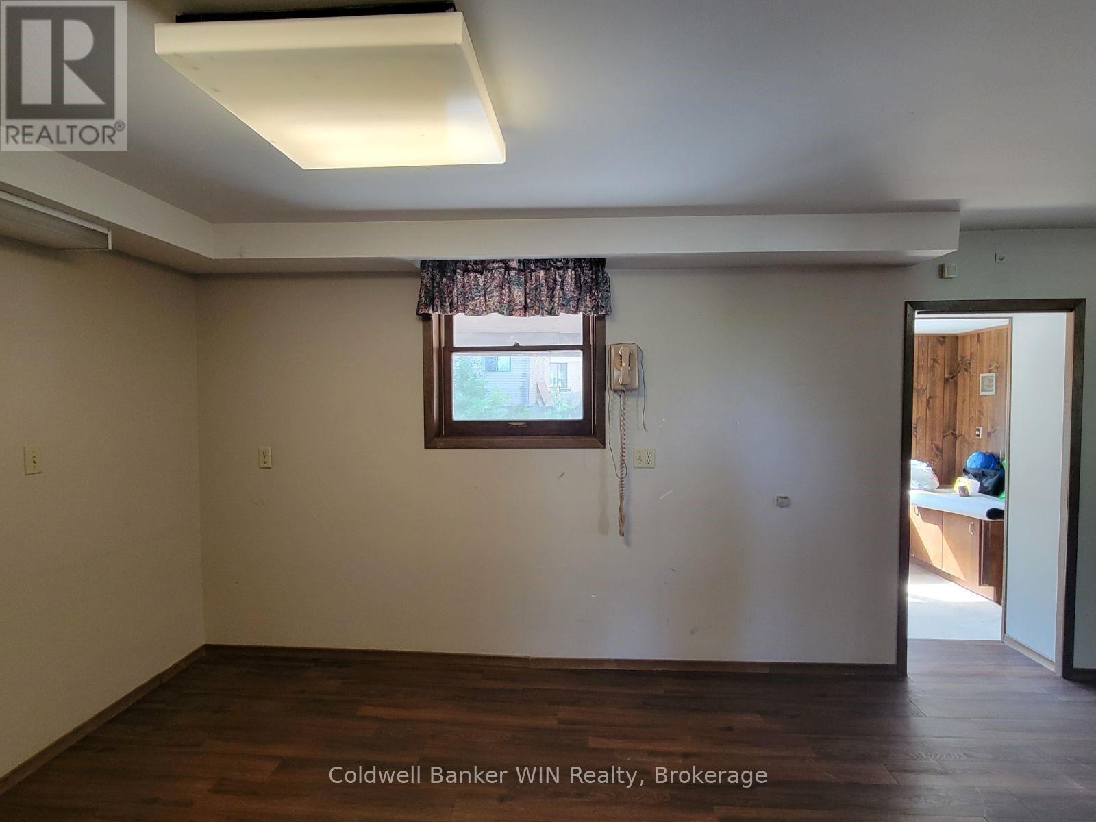 120 King Street E Property Photo 18