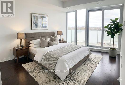 1704 - 805 Carling Avenue Property Photo 10