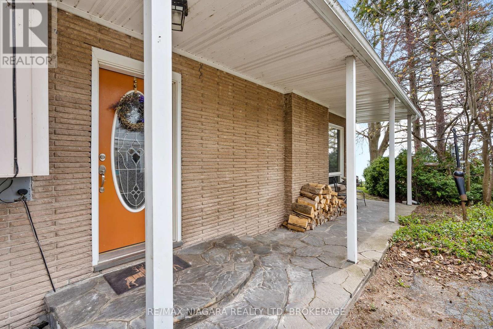 10419 Lakeshore Road Property Photo 3