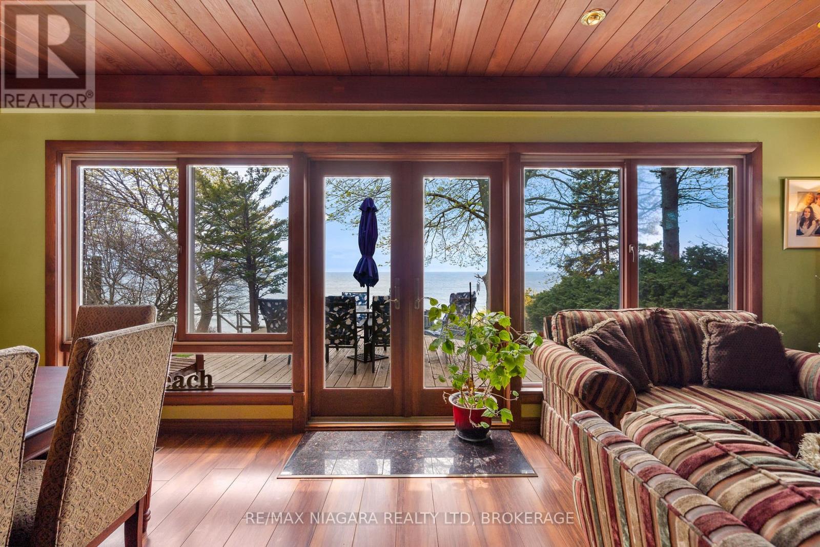 10419 Lakeshore Road Property Photo 4