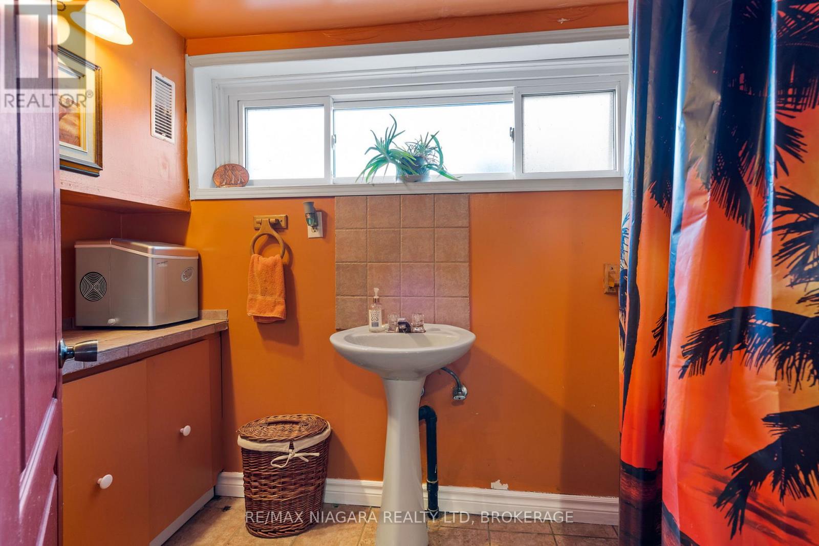 10419 Lakeshore Road Property Photo 21