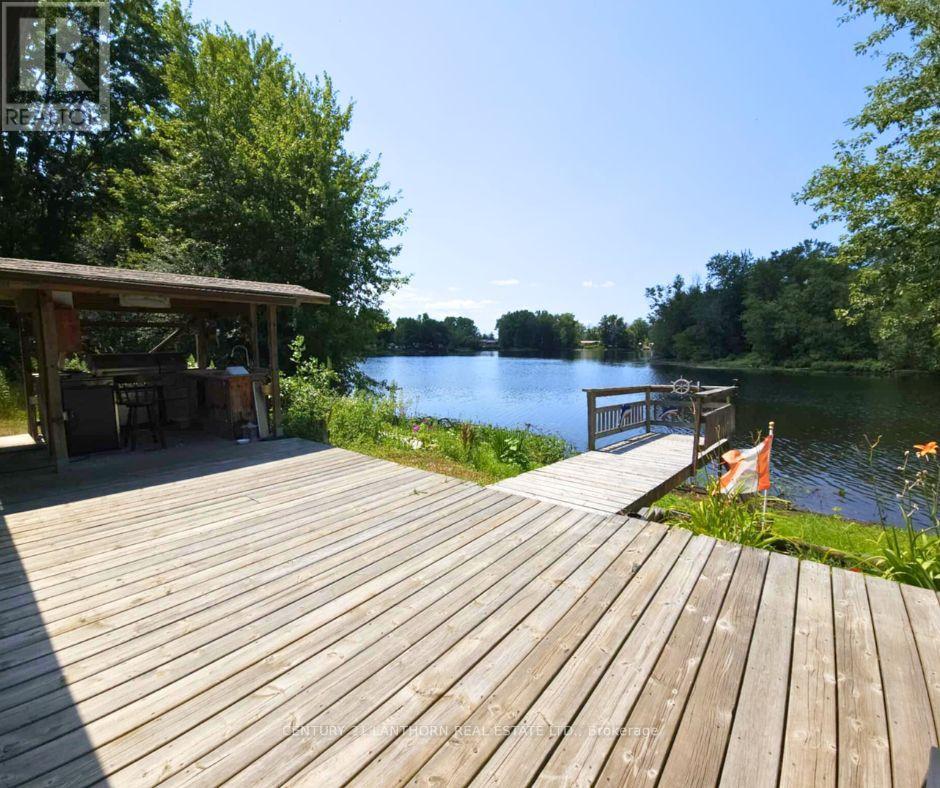 133 Carleton Cove Property Photo 3