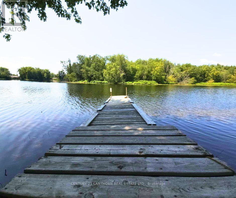 133 Carleton Cove Property Photo 4