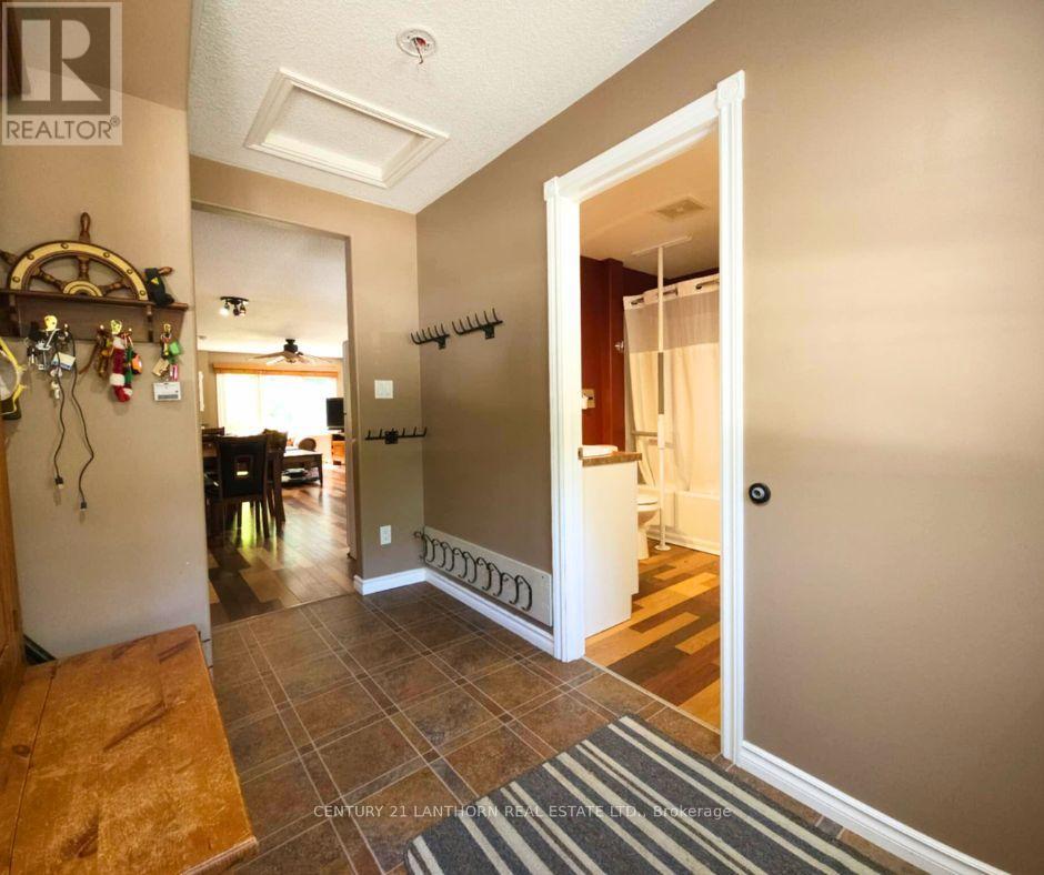 133 Carleton Cove Property Photo 6