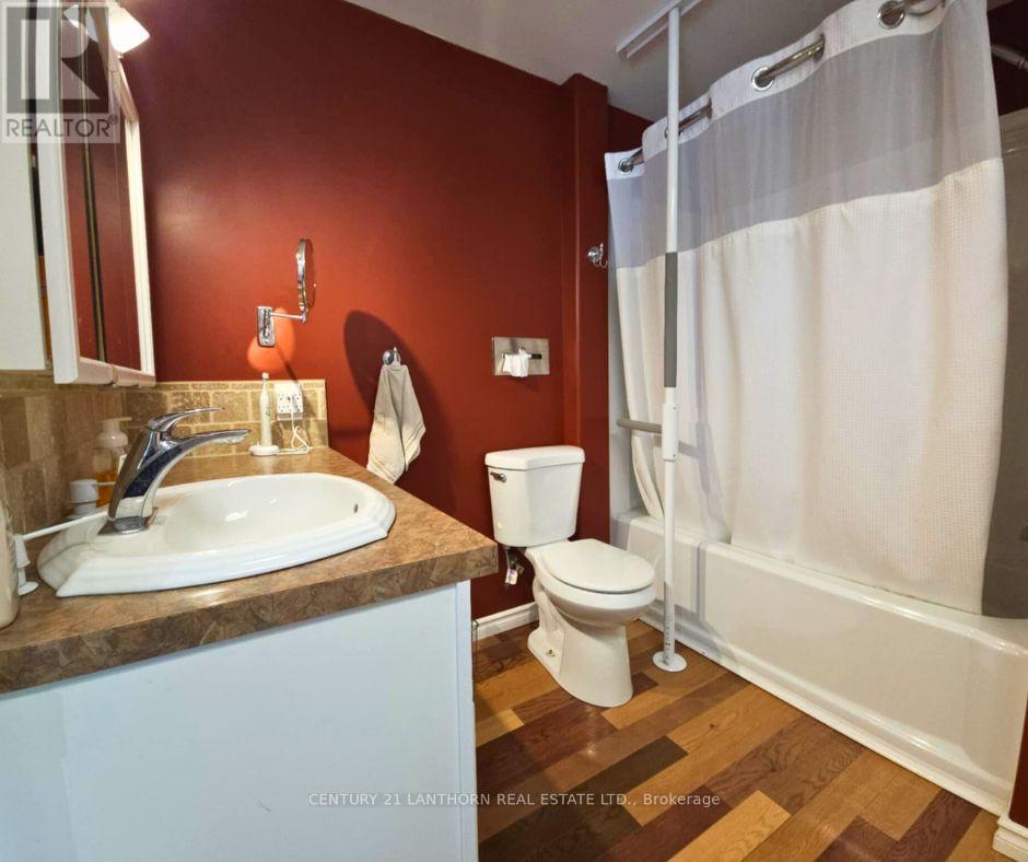 133 Carleton Cove Property Photo 7