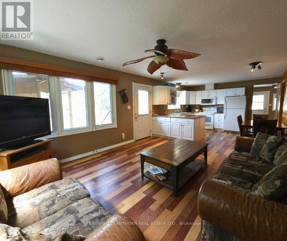 133 Carleton Cove Property Photo 9