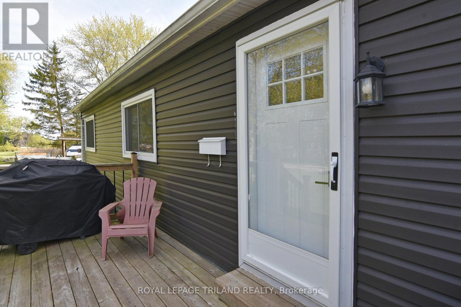 9967 Eric Street Property Photo 3