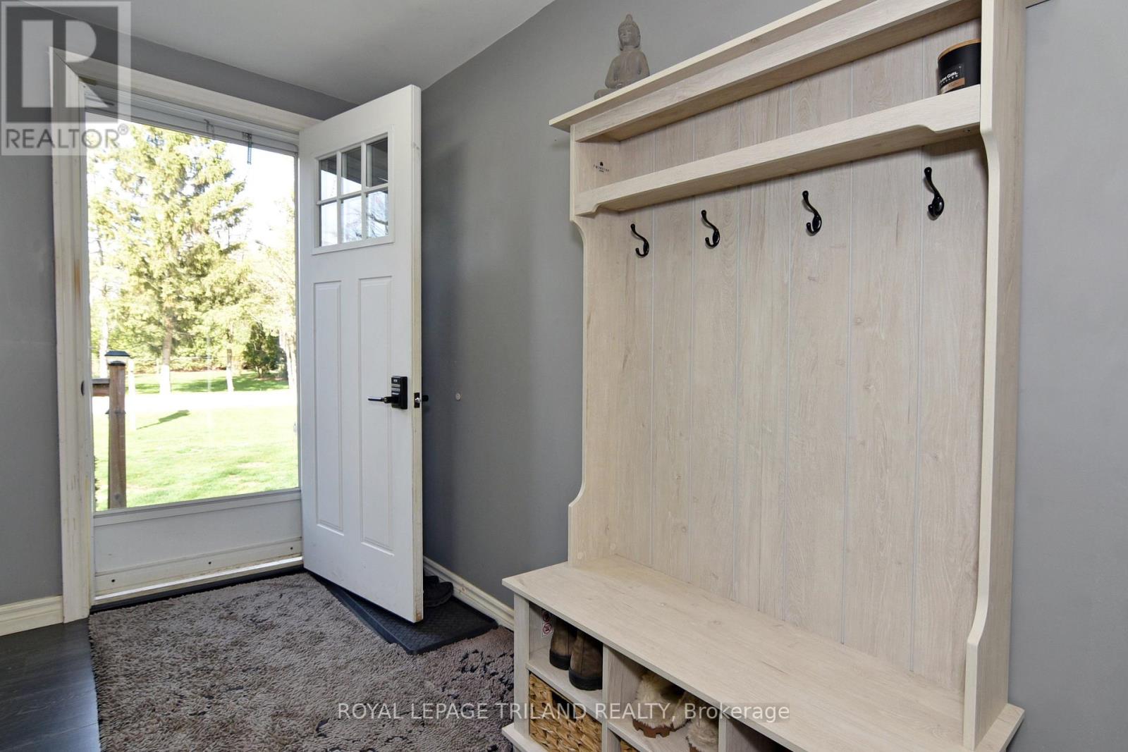 9967 Eric Street Property Photo 4