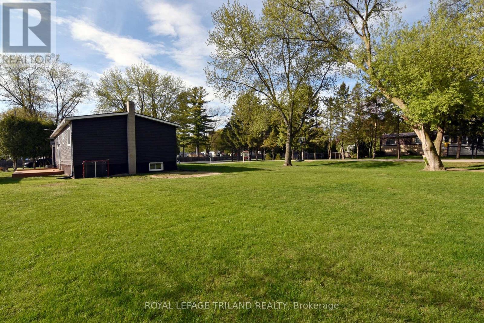 9967 Eric Street Property Photo 31