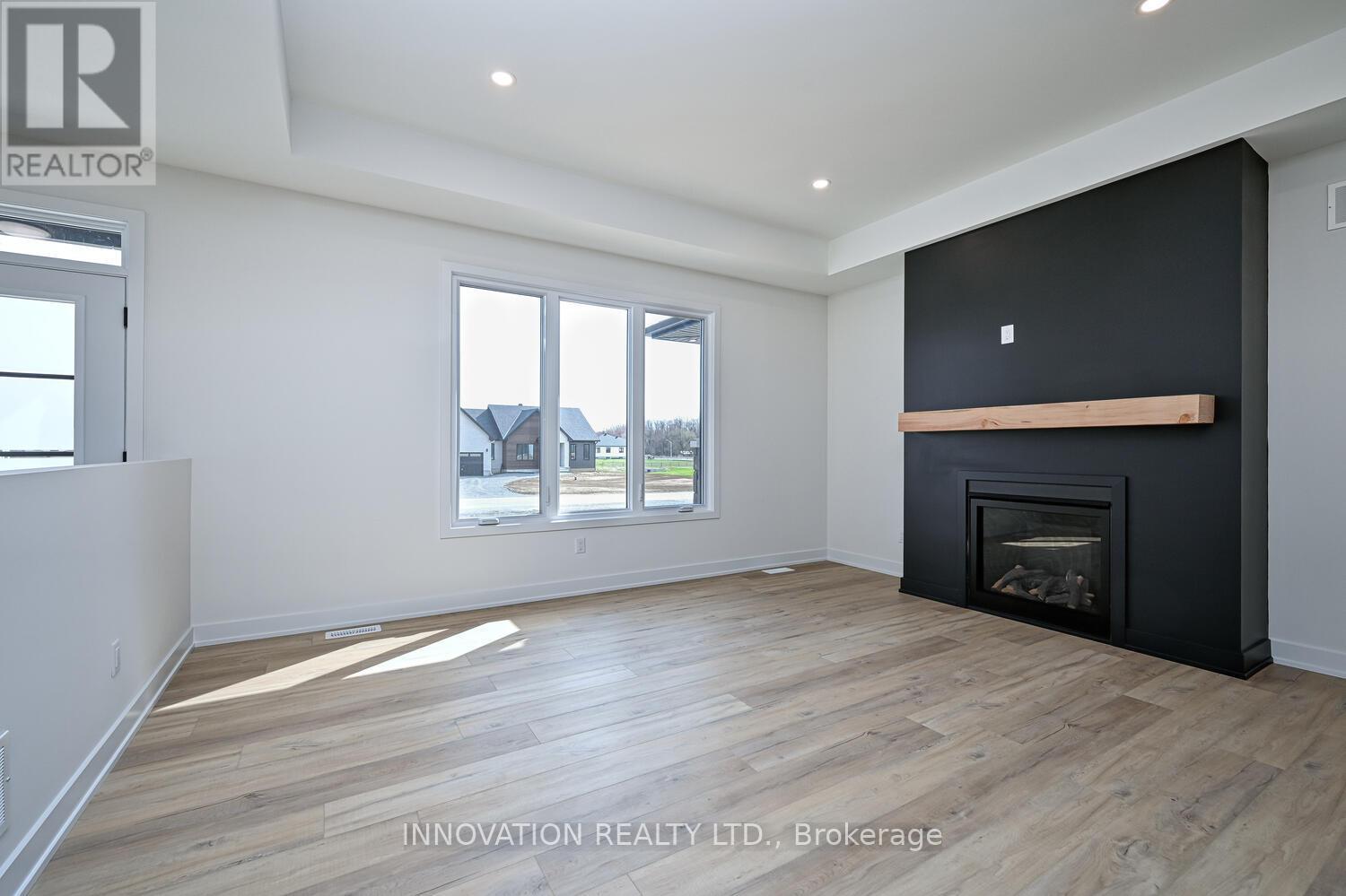 10472 St John Street Property Photo 4