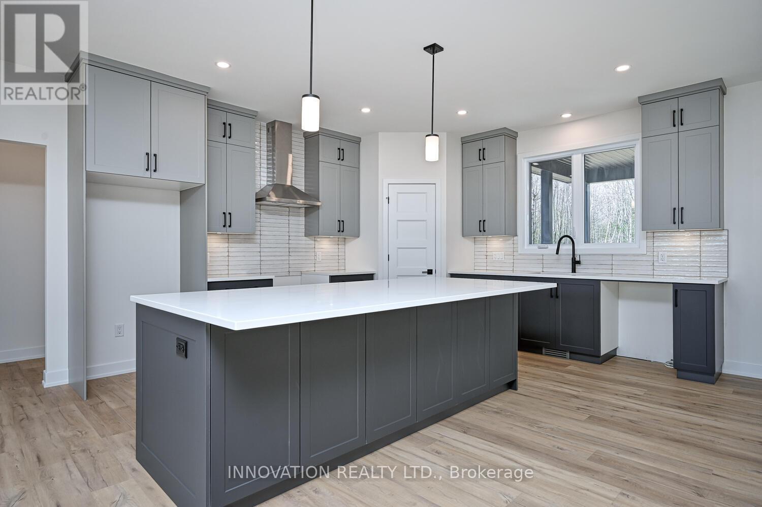 10472 St John Street Property Photo 9