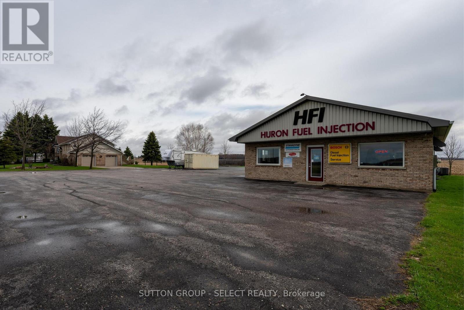 77242 London Road Property Photo 2