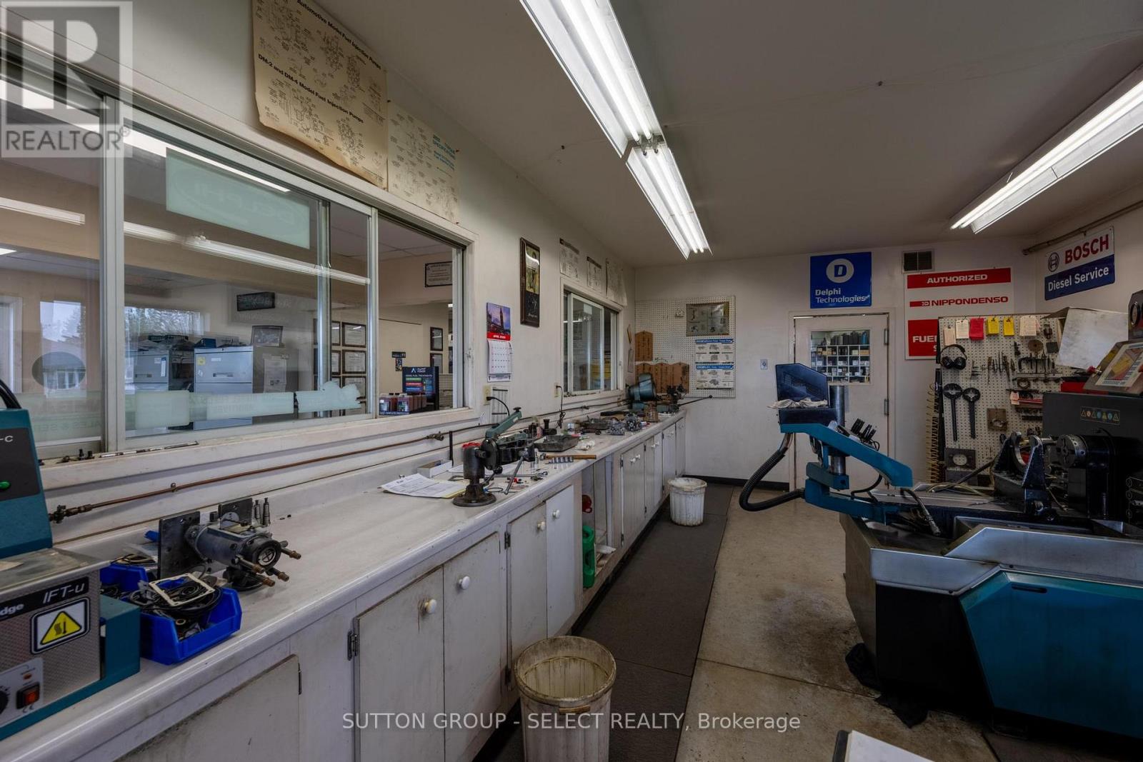 77242 London Road Property Photo 12