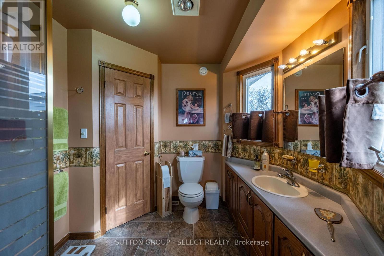 77242 London Road Property Photo 24
