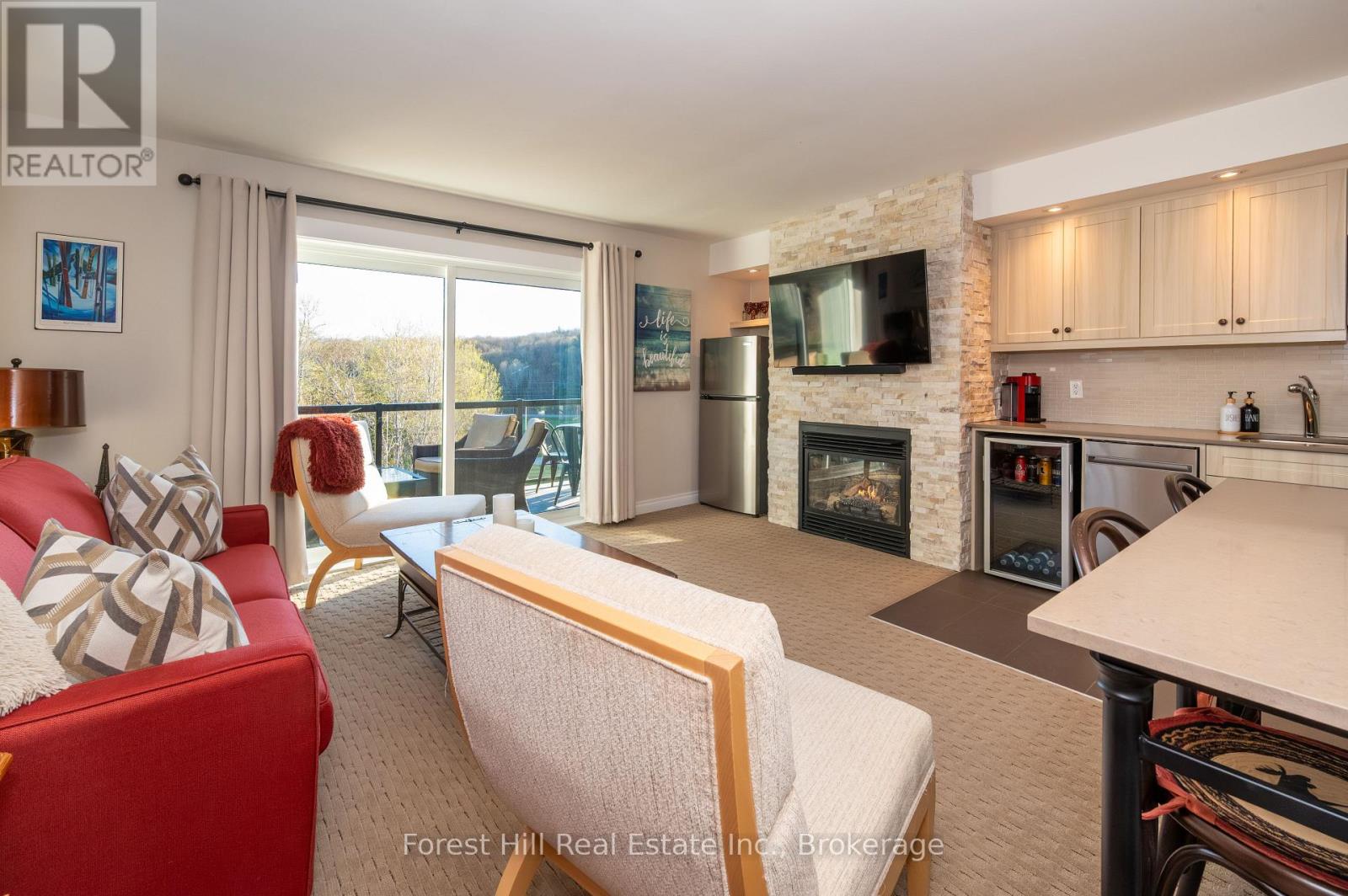 54-303 - 1235 DEERHURST DRIVE