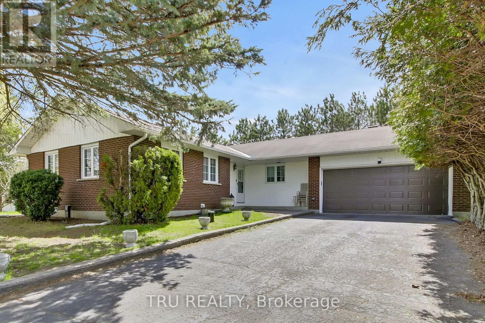 7038 Shields Drive Property Photo 2