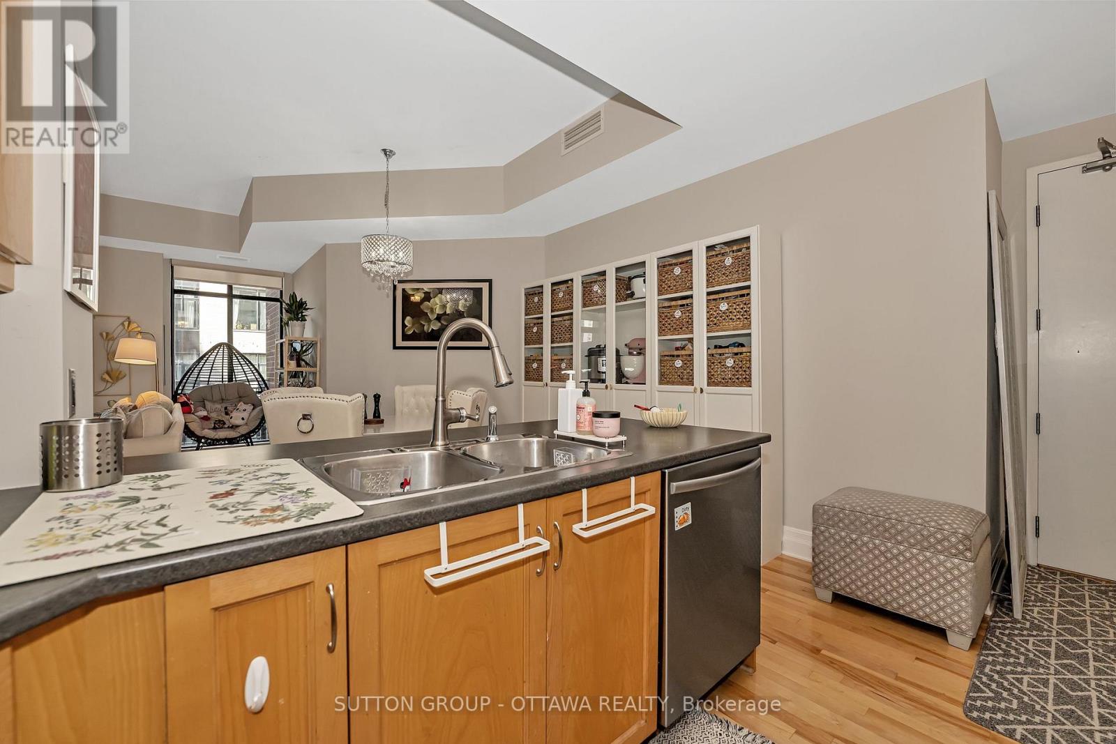 903 - 375 Lisgar Street Property Photo 10