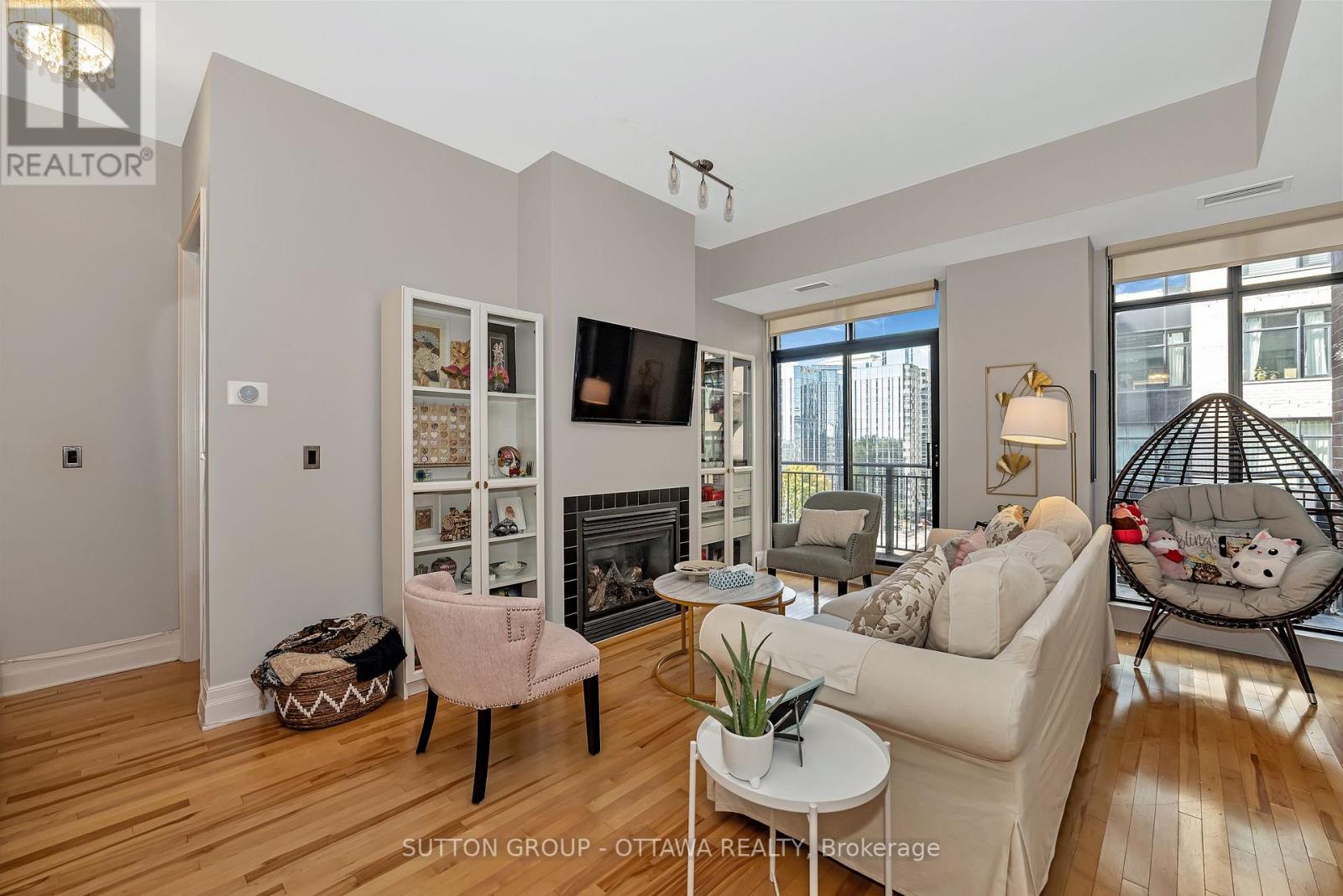 903 - 375 Lisgar Street Property Photo 17