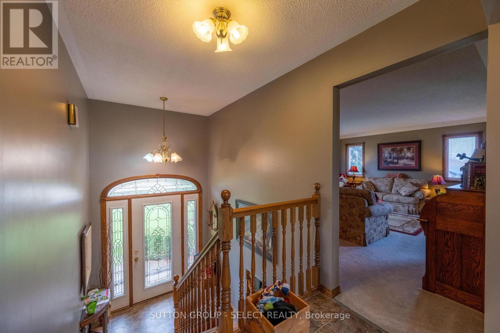 77242 London Road Property Photo 5