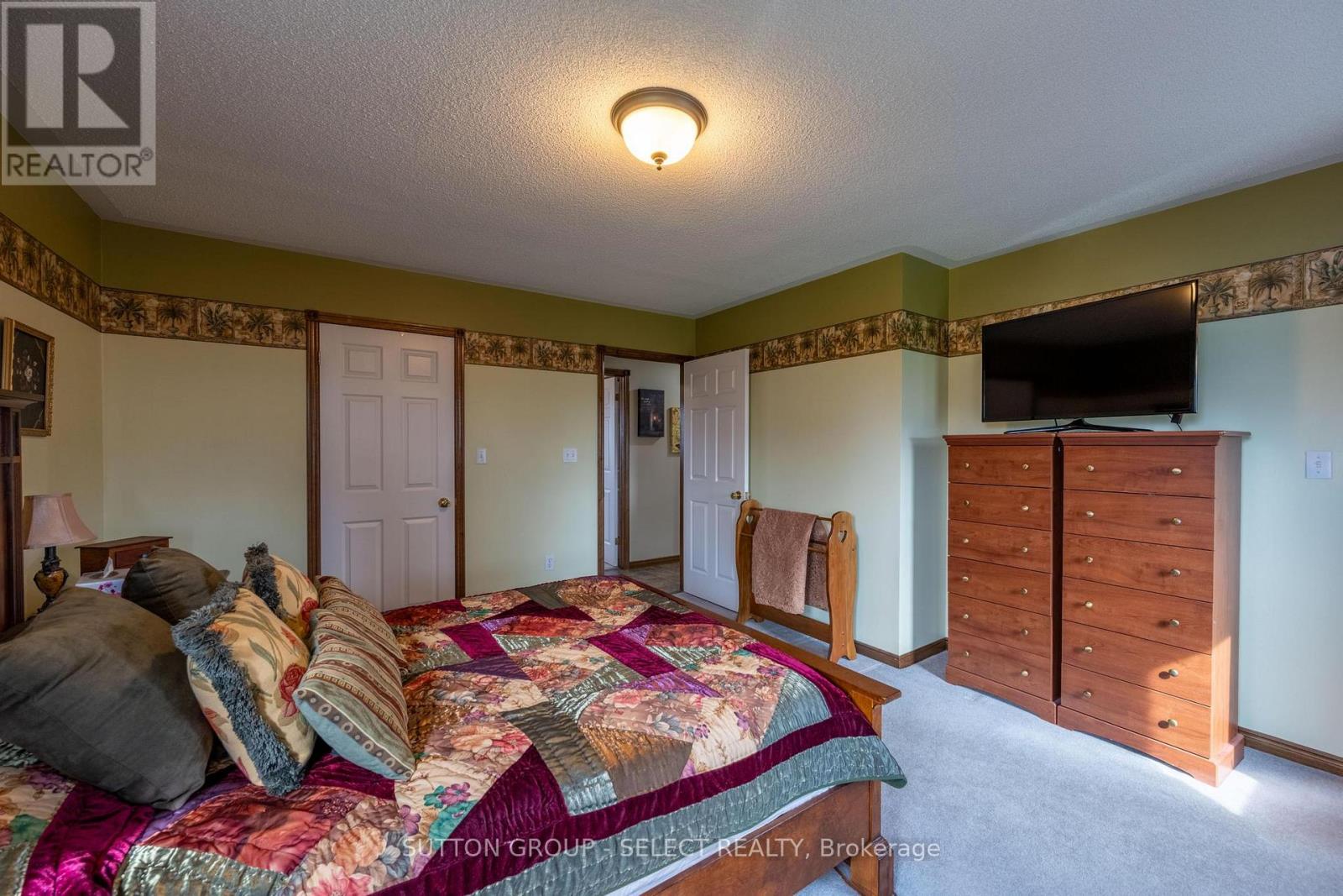 77242 London Road Property Photo 13