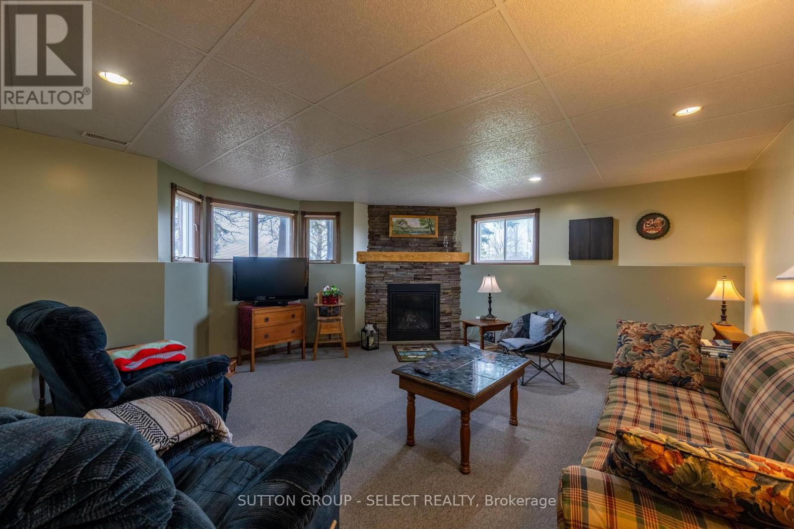 77242 London Road Property Photo 24