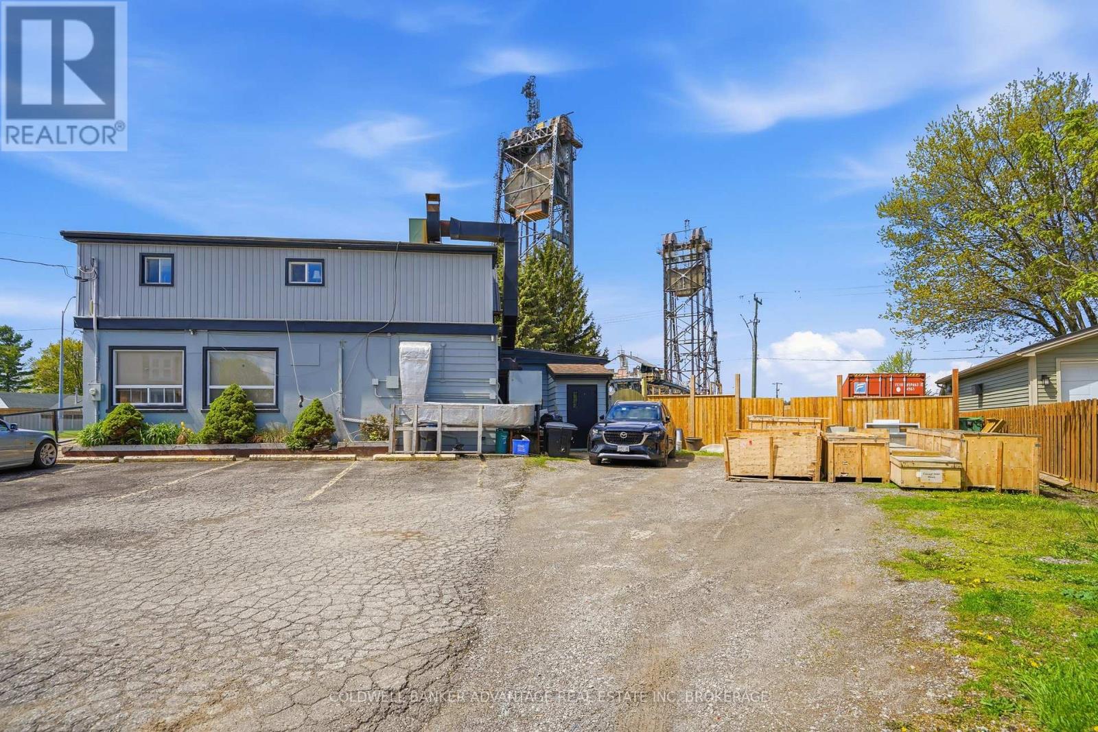 13330 Lundy's Lane Property Photo 4