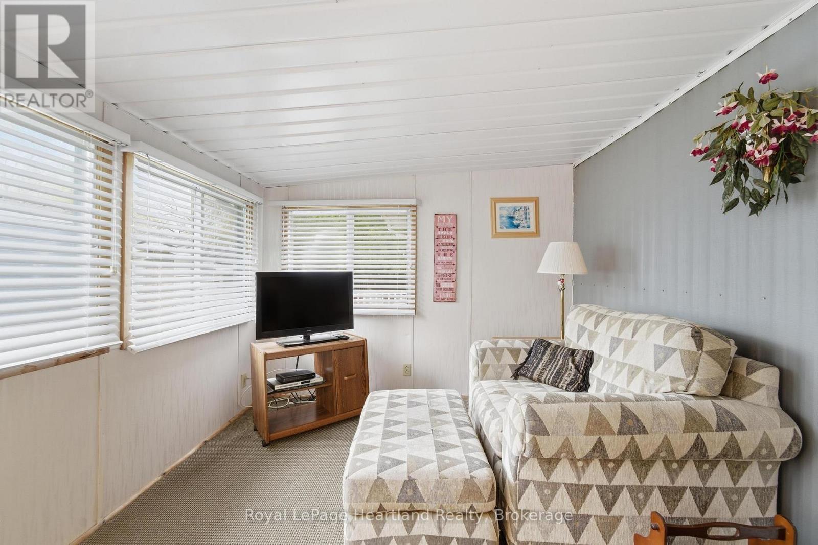 55 Cherokee Lane Property Photo 13