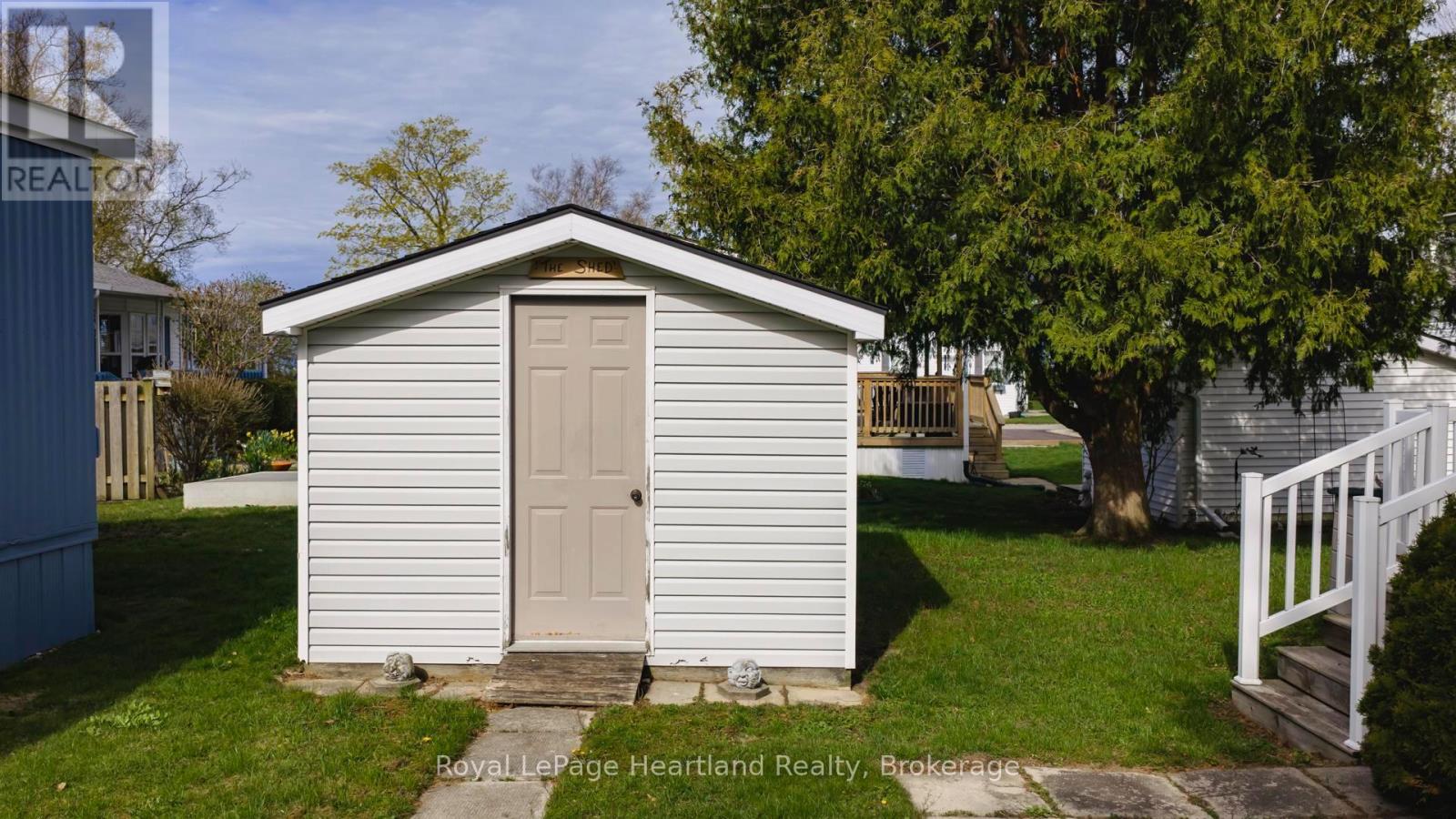 55 Cherokee Lane Property Photo 27