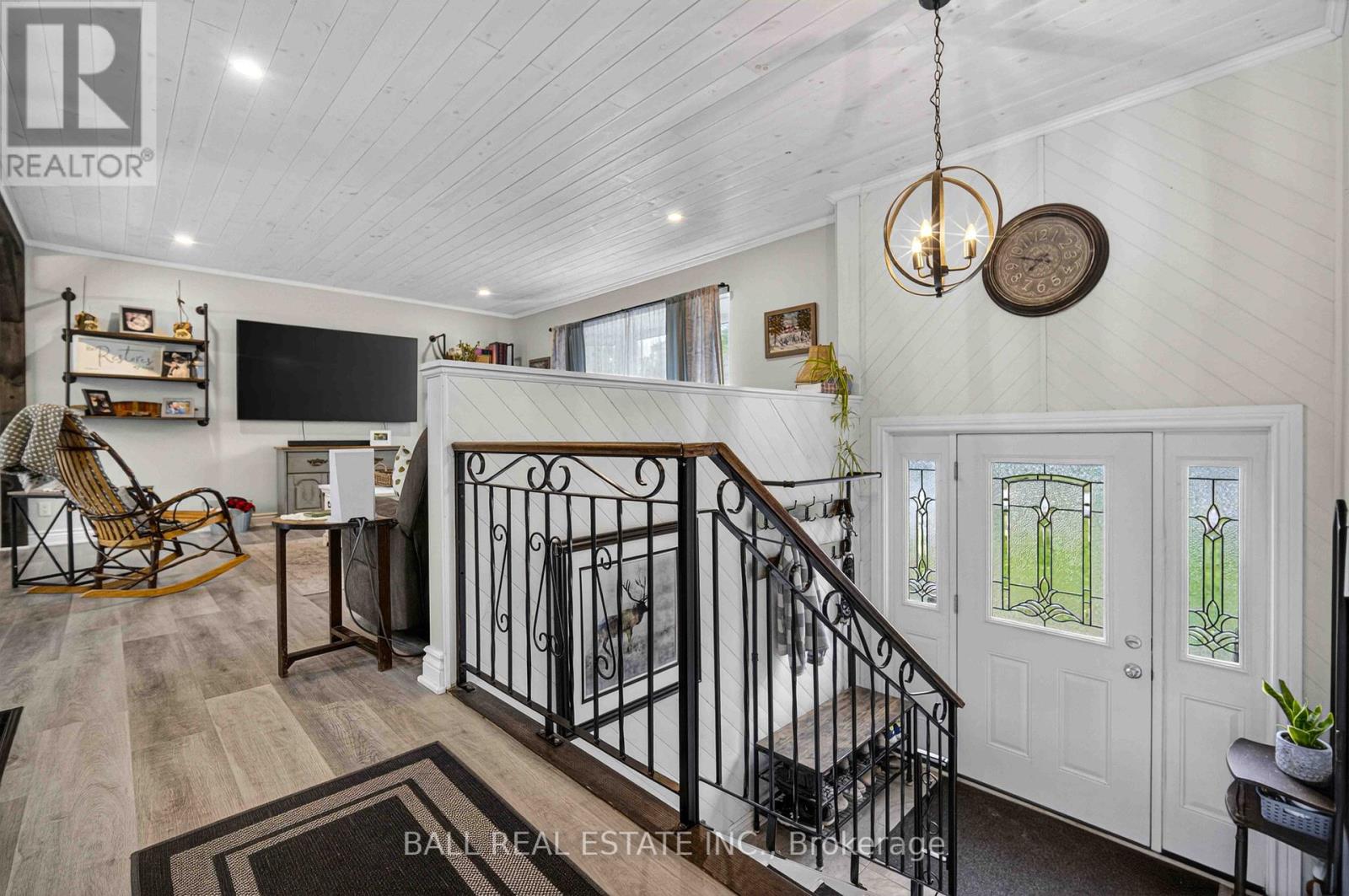47 Denison Drive Property Photo 6
