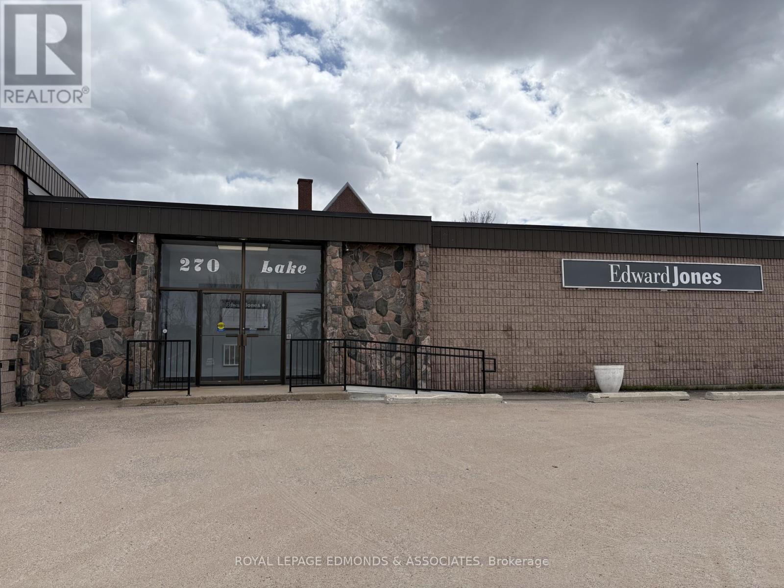 270 Lake Street #a,b Property Photo 1
