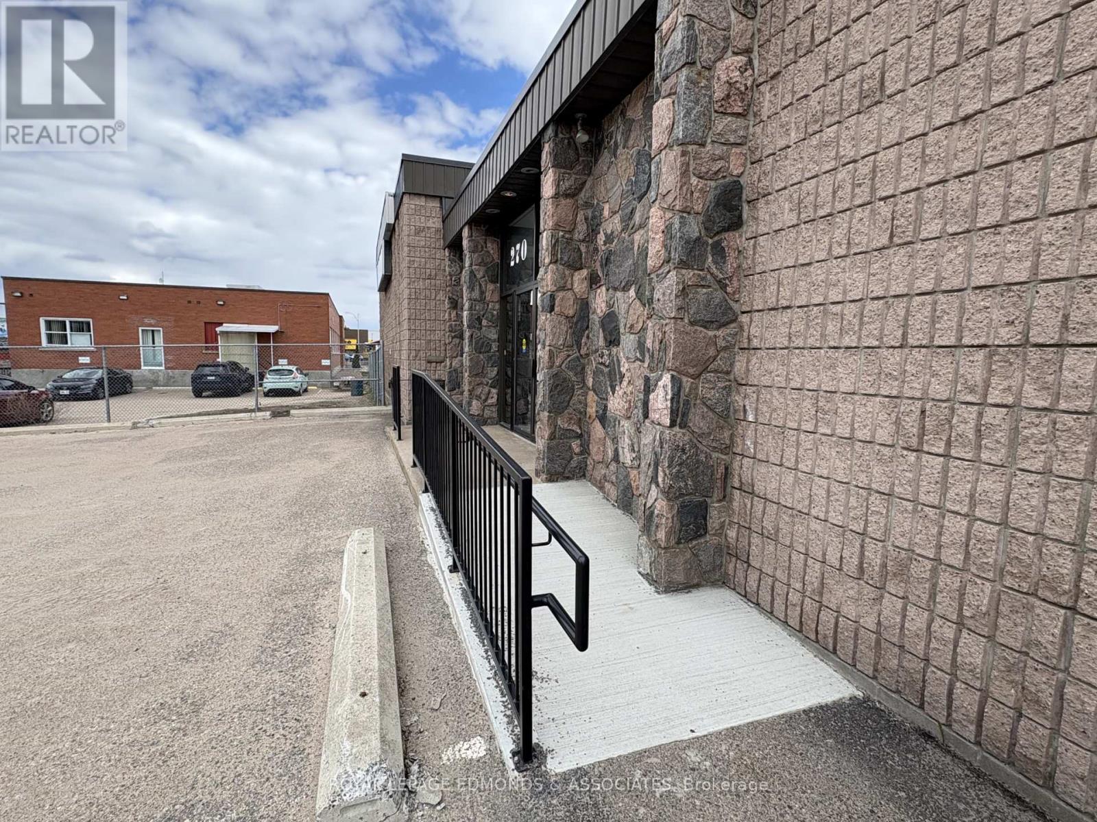 270 Lake Street #a,b Property Photo 3