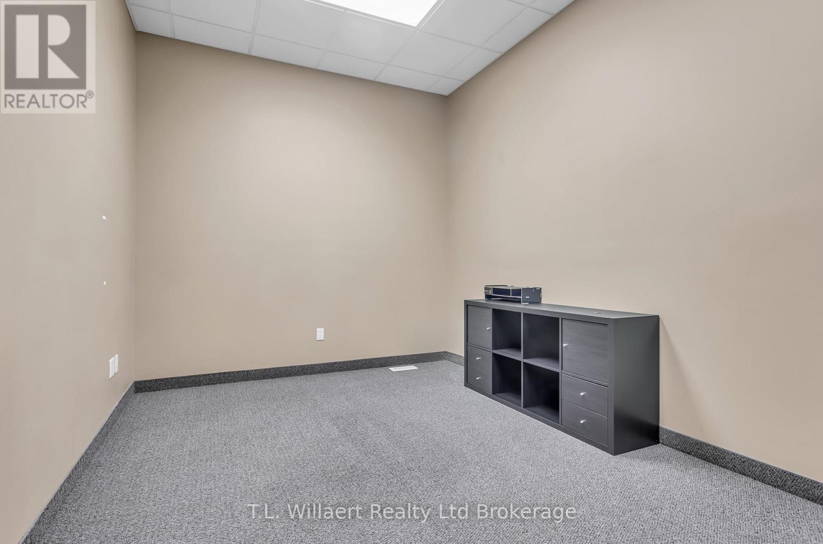 107 Broadway Street Property Photo 7