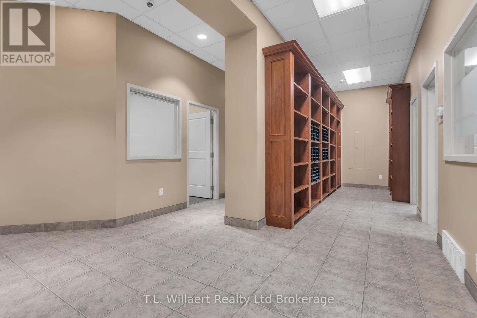 107 Broadway Street Property Photo 8