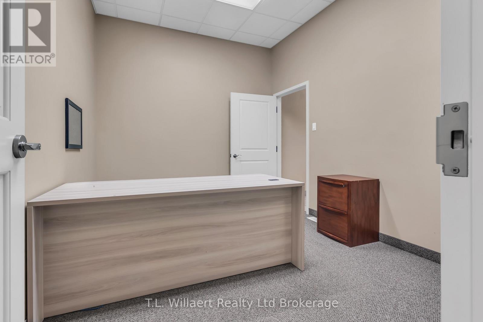 107 Broadway Street Property Photo 11