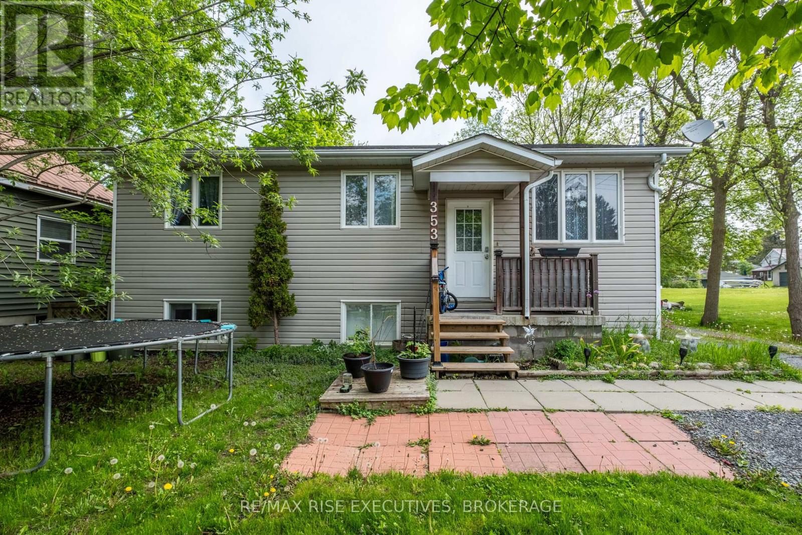 353 Charles Street Property Photo 2
