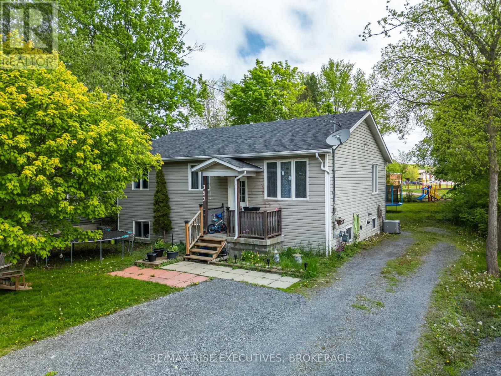353 Charles Street Property Photo 7
