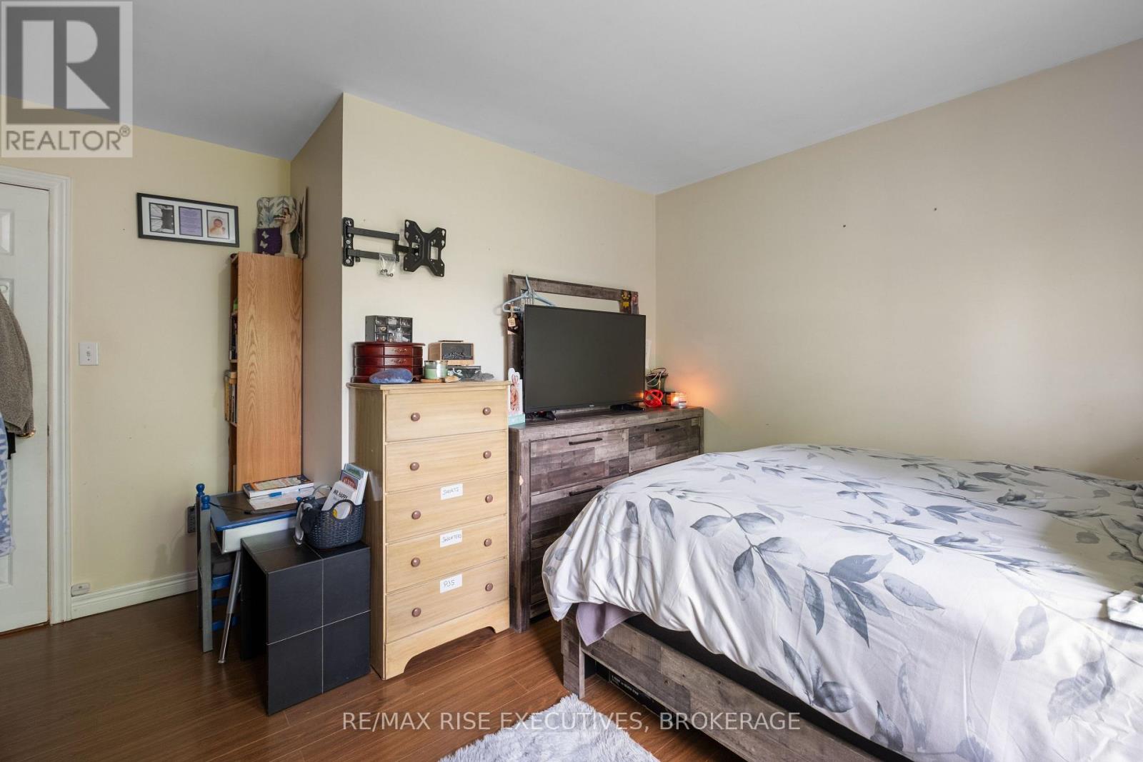 353 Charles Street Property Photo 22