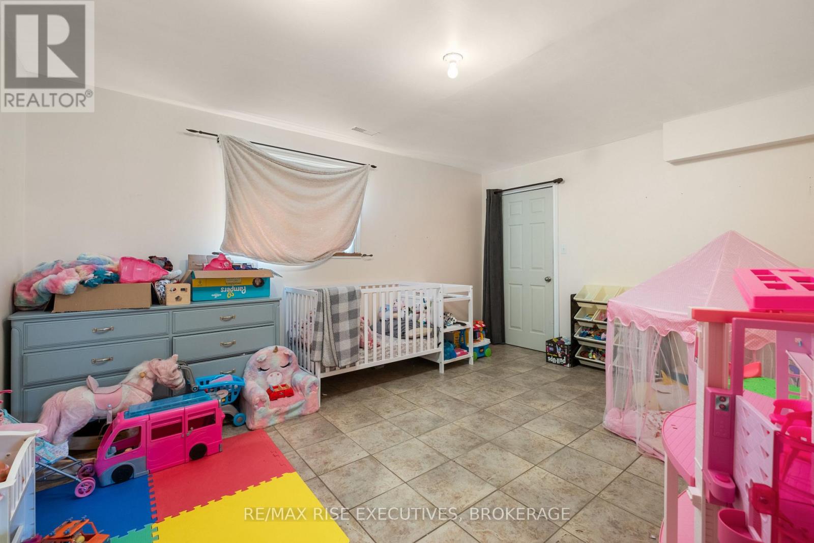 353 Charles Street Property Photo 38